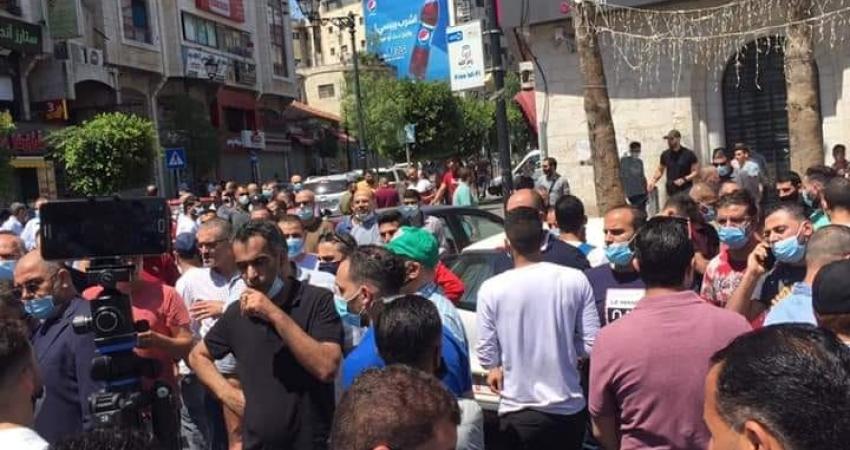 صوت| عبد الغني العطاري لـ"نساء إف إم": التجار تضرروا بنسبة 100% جراء الإغلاق
